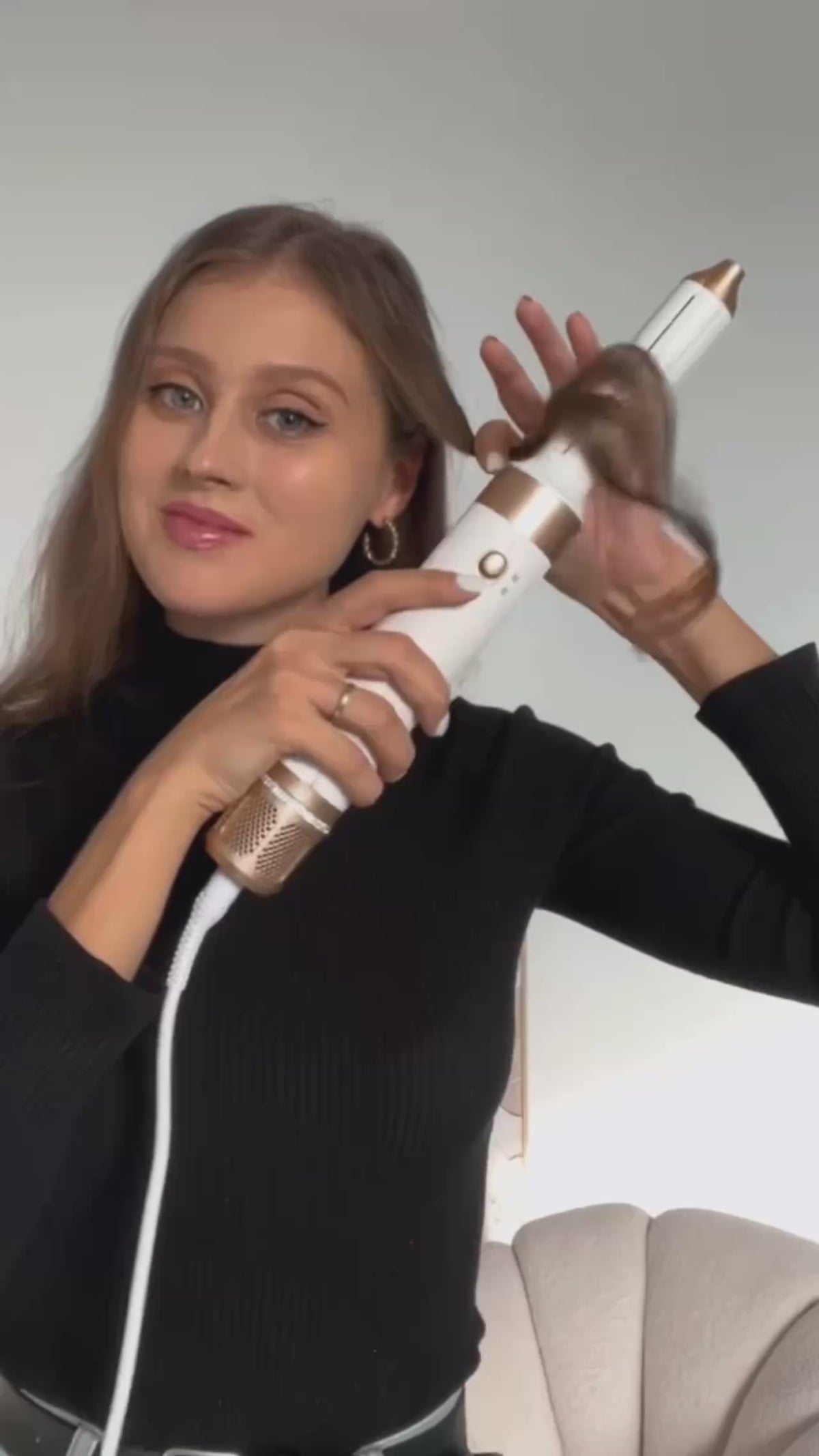 מעצב שיער 7-ב-1 בטכנולוגיית אוויר חם – ייבוש ועיצוב מהיר ללא נזק